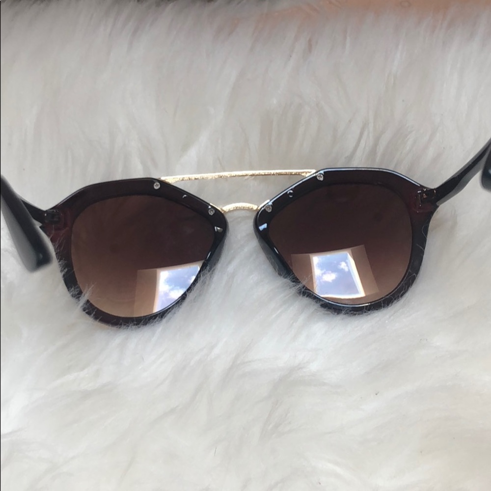 Sunglasses - Picture 2 of 2